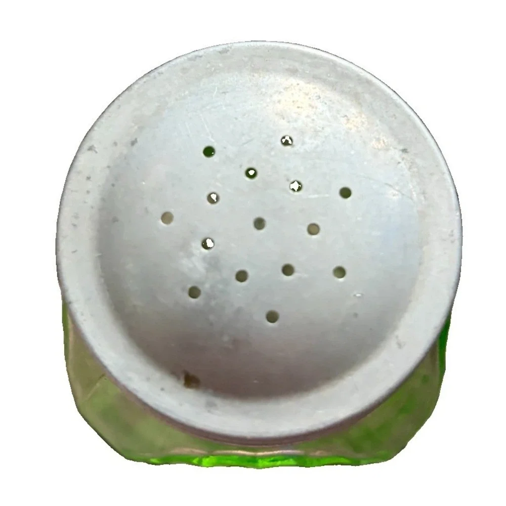Vtg Hazel Atlas Uranium Vaseline Glass Range Top Shaker Orig Aluminum Lid UV Rx